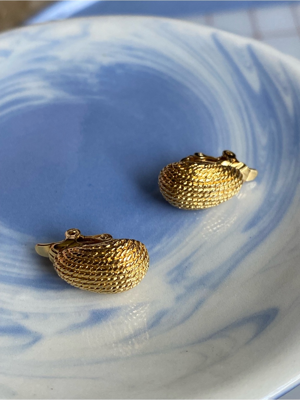 Cute Almond Shaped Gold Tone Clip On Earrings